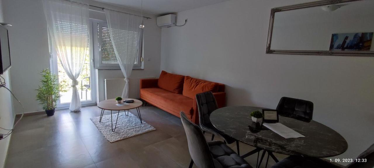 Apartments Lapaz สเวติ มาร์ติน นา มูรี ภายนอก รูปภาพ